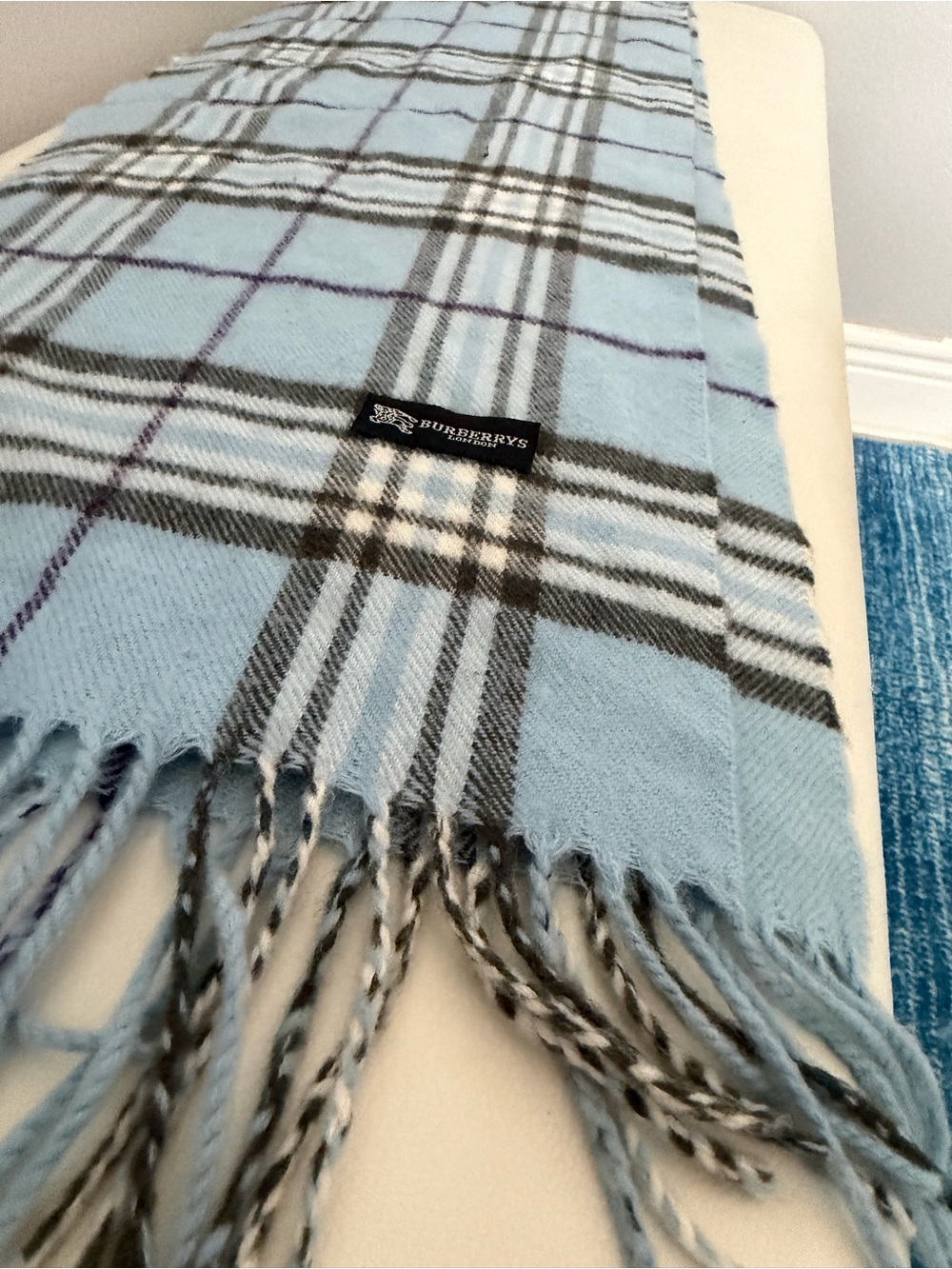 Vintage Burberrys London Light Blue Nova Check Fringe Scarf - Picture 4 of 5